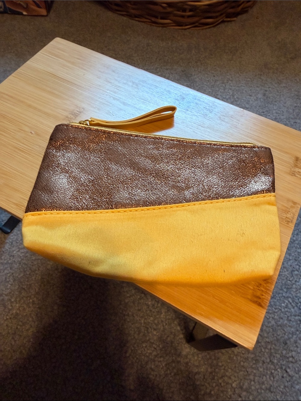 Four different items,plus pouch